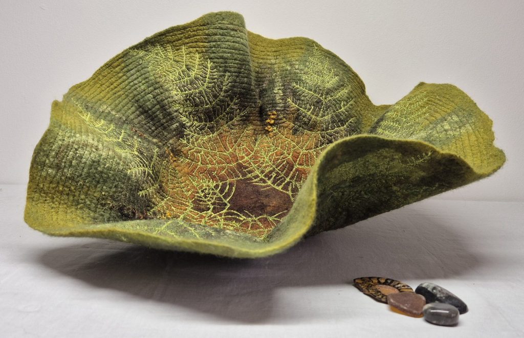 Fern bowl made of felt
